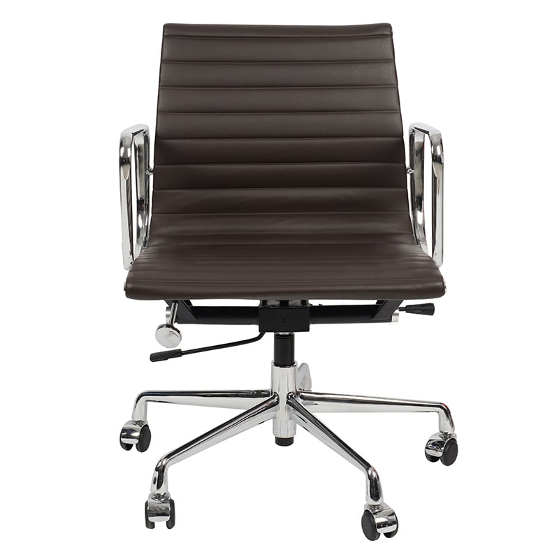 Эргономичное кресло Eames Ribbed Office Chair EA 117, кофейная кожа